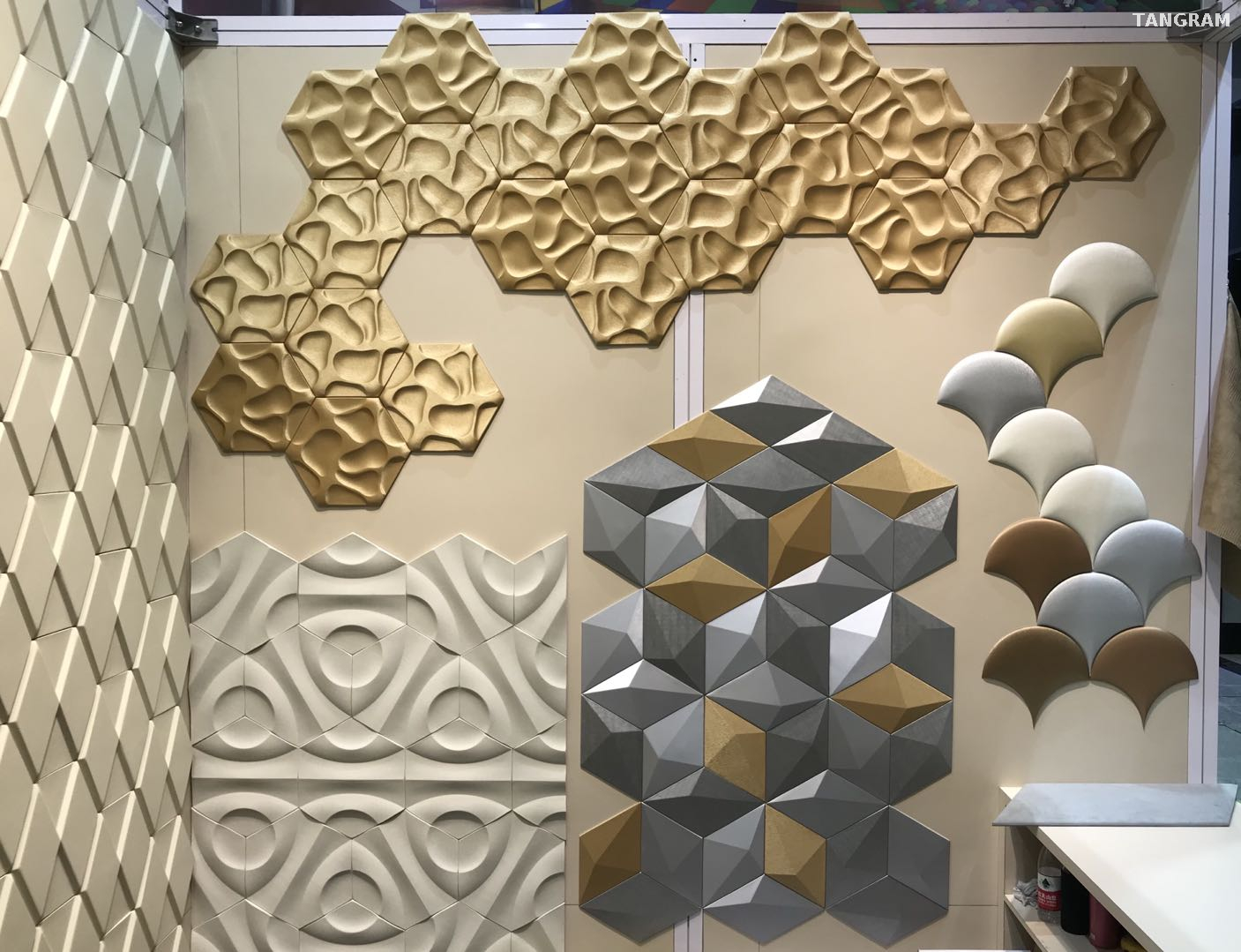 Pu Golden Indoor 3D Mosaic Tile